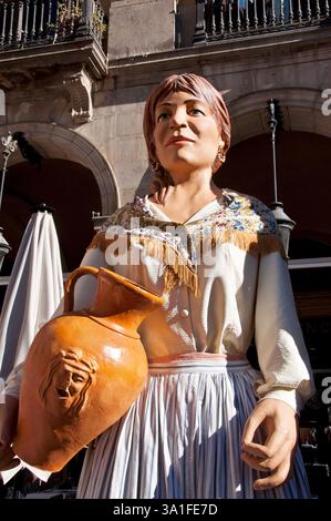 Fiesta de Santa Eulalia, fête typique du 12 février avec des géants et des figures à grosse tête, Barcelone, Ciutat Vella, Espagne Banque D'Images