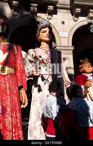 Fiesta de Santa Eulalia, fête typique du 12 février avec des géants et des figures à grosse tête, Barcelone, Ciutat Vella, Espagne Banque D'Images