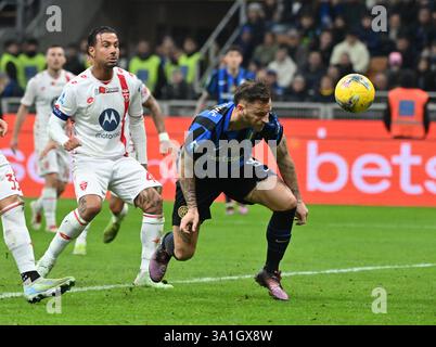 Milan, Italie. 8 mars 2025. Marko Arnautovic (avant) de l'Inter Milan marque son but lors d'un match de Serie A entre l'Inter Milan et Monza à Milan, Italie, le 8 mars 2025. Crédit : Alberto Lingria/Xinhua/Alamy Live News Banque D'Images