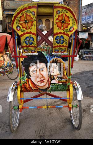 Amitabh Bachchan peint sur pousse-pousse à vélo, Madhya Pradesh, Inde, Asie Banque D'Images