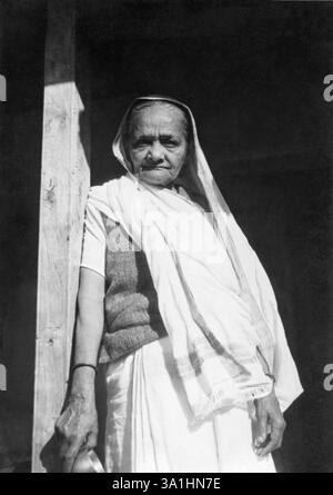 Kasturba Gandhi à Sevagram Ashram, 1939 NO MR Banque D'Images