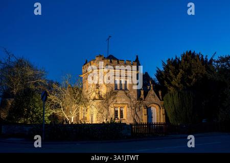 Broadmoor Lodge à l'aube. Little Wolford, Warwickshire, Angleterre Banque D'Images