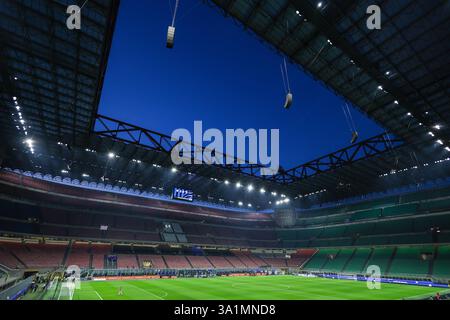 Milan, Italien. 08 mars 2025. Vue générale de l'intérieur du stade pendant le match de football de Serie A 2024/25 entre le FC Internazionale et l'AC Monza au San Siro Stadium crédit : dpa/Alamy Live News Banque D'Images