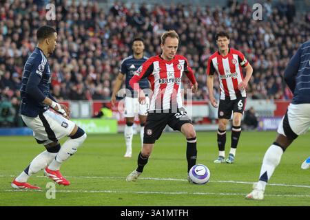 Londres, Royaume-Uni. 08 mars 2025. Londres Angleterre, 8 mars 2025 : Mikkel Damsgaard de Brentford lors du match de premier League entre Brentford et Aston Villa au Gtech Community Stadium de Londres, Angleterre (Alexander Canillas/SPP) crédit : SPP Sport Press photo. /Alamy Live News Banque D'Images