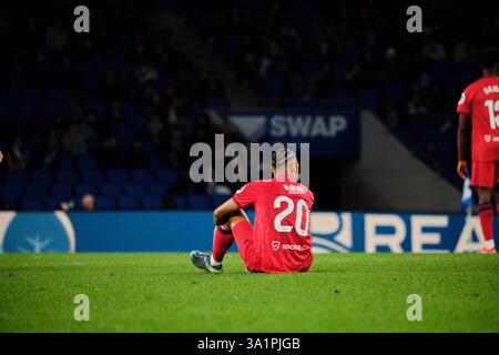 Donostia / San Sebastián, Gipuzkoa, Espagne - 9 mars 2025 : Djibril Sow assis sur le sol dans le match Real Sociedad vs Sevilla, qui fait partie des SPORTS LaLiga EA en Espagne, qui se tient au Real Arena Stadium. Crédit : Rubén Gil/Alamy Live News. Banque D'Images