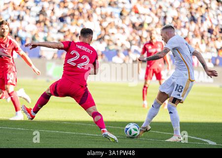Los Angeles, États-Unis. 09 mars 2025. Soccer, Major League Soccer, main Round, Matchday 3, Los Angeles Galaxy - formé Louis City SC au Dignity Health Sports Park : Marco Reus (R) de Los Angeles Galaxy en action. Crédit : Maximilian Haupt/dpa/Alamy Live News Banque D'Images
