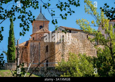 Le Palacio de los Hurtado de Mendoza o de los Altamira, parque de la Arboleda, Almazán, Soria, Comunidad Autónoma de Castilla y León, Espagne, Europe. Banque D'Images