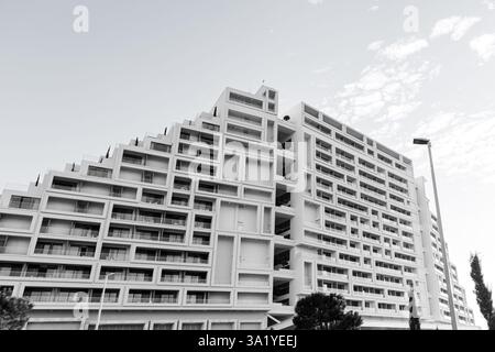 Limassol, Chypre- 19 décembre 2024 : vue extérieure du bâtiment de l'hôtel de luxe City of Dreams Banque D'Images