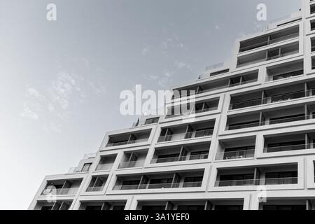 Limassol, Chypre- 19 décembre 2024 : vue extérieure du bâtiment de l'hôtel de luxe City of Dreams Banque D'Images