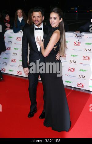 Peter Andre et Emily MacDonagh assistent aux National Television Awards 2016 (NTA) à l'O2 à Londres le 20 janvier 2016 Banque D'Images