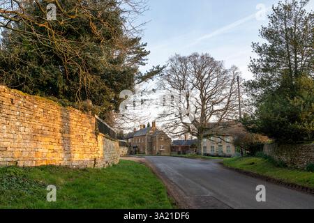 Tôt le matin en mars. Barton on the Heath. Warwickshire. Angleterre. Banque D'Images