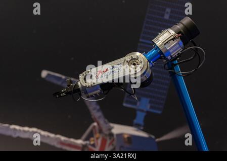 Excel London, Newham, Londres, Royaume-Uni. 11 mars 2025. Plus de 200 exposants exposent leurs produits liés à l'espace lors de l'événement avec plus de 150 conférenciers mondiaux qui prennent la parole pour discuter de l'avenir de l'industrie. Le Royaume-Uni vise à conquérir 10 % du marché spatial mondial d'ici 2030, avec un objectif de chiffre d'affaires annuel de 40 milliards de livres sterling Banque D'Images