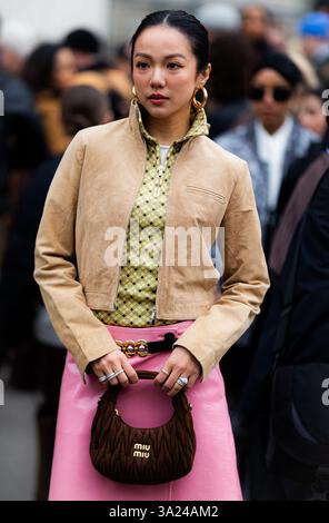 Paris, France . 11 mars 2025. Paris, France, 11 mars 2025 Yoyo Cao au défilé de mode féminin Miu Miu automne/hiver 2025-2026 à Paris Fashion week (PFW), Palais d'Iéna, Paris, France (Constance Bugaut/SPP) crédit : SPP Sport Press photo. /Alamy Live News Banque D'Images