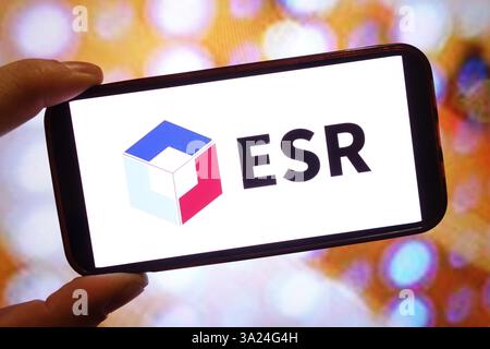 Pologne. 11 mars 2025. Dans cette illustration photo, le logo de la société ESR est affiché sur l'écran d'un smartphone. (Crédit image : © Piotr SWAT/SOPA images via ZUMA Press Wire) USAGE ÉDITORIAL SEULEMENT! Non destiné à UN USAGE commercial ! Banque D'Images
