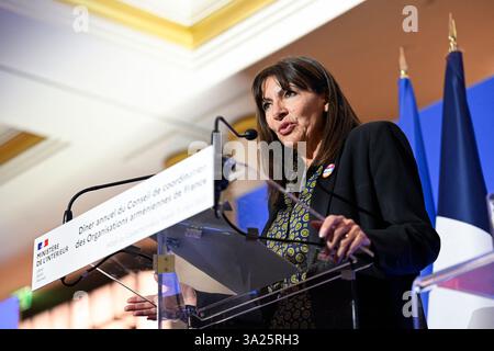 Paris, France. 11 mars 2025. Maire de Paris Anne Hidalgo lors du dîner annuel du Conseil de coordination des organisations arméniennes de la CCAF le 11 mars 2025 à Paris, France. Crédit : Abaca Press/Alamy Live News Banque D'Images