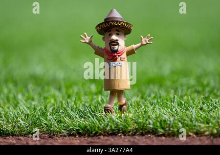 10 août 2014 - Milwaukee, Wisconsin, États-Unis d'Amérique - 10 août 2014 : la journée de la tête de billard au chorizo est affichée avant le match de la Ligue majeure de baseball entre les Brewers de Milwaukee et les Dodgers de Los Angeles au Miller Park à Milwaukee, WISCONSIN. John Fisher/CSM(image crédit : © John Fisher/Cal Sport Media/ZUMAPRESS.com) Banque D'Images