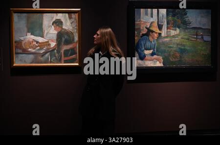Ouverture le 13 mars 2025 , Edvard Munch Portraits sera la première exposition au Royaume-Uni en tant que portraitiste , incluant des œuvres jamais vues auparavant au Royaume-Uni telles que les portraits de Munch de l'avocat Thor Lutken et du physicien Felix Auerbach . Banque D'Images