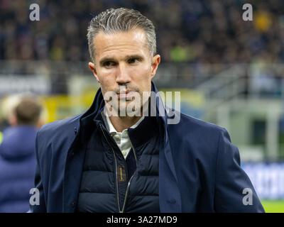 Robin Van Persie entraîneur-chef Feyenoord pendant le match FC Internazionale Milano vs Feyenoord Champions League Milan, Italie - 11 mars 2025 crédit : Kines Milano/Alamy Live News Banque D'Images