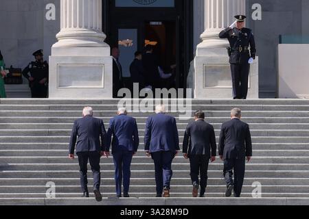 Washington, États-Unis. 12 mars 2025. Le représentant Mike Kelly (R-PA), le premier ministre irlandais Michael Martin, le président Donald J. Trump (C), le président de la Chambre Mike Johnson et le représentant David Joyce (R-OH) entrent au Capitole des États-Unis pour le déjeuner annuel des amis de l'Irlande, à Washington DC le mercredi 12 mars 2025 photo par Jemal Countess/UPI crédit : UPI/Alamy Live News Banque D'Images