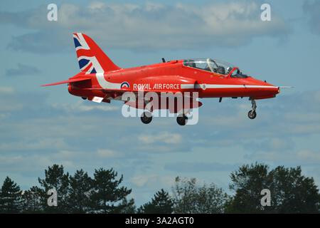 Flèches rouges Hawk T. Je suis entraîneur, venant atterrir à l'aéroport international Stewart New York Banque D'Images