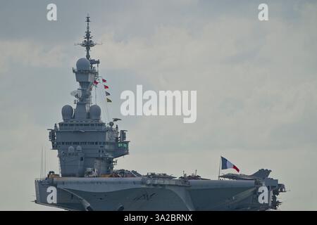 Navire amiral FS Charles de Gaulle du groupe français Strike Banque D'Images