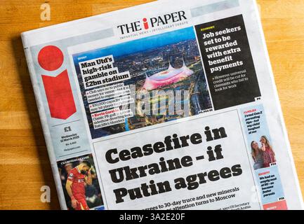 12 mars 2025. Le titre du i Paper est le cessez-le-feu en Ukraine - si Poutine est d'accord. Banque D'Images