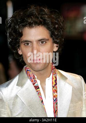 20 février 2008 - Londres, Royaume-Uni - K56729.2008 Brit AWARDS ARRIVÉES, EARLS COURT, LONDRES, ROYAUME-UNI 02-20-2008. MARK CHILTON- - 2008.MIKA(crédit image : © Globe photos/ZUMAPRESS.com) Banque D'Images