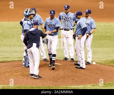 June 25, 2014 - Petersburg, FL, USA - Tampa Bay Rays Starter David Price (14) lance dans la première manche contre les Pirates de Pittsburgh au Tropicana Field à mis en place Petersburg, Fla., le mercredi 25 juin 2014. (Crédit image : © Will Vragovic/MCT/ZUMAPRESS.com) Banque D'Images