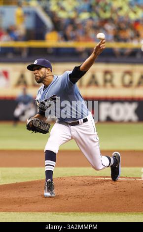 June 25, 2014 - Petersburg, FL, USA - Tampa Bay Rays Starter David Price (14) lance dans la première manche contre les Pirates de Pittsburgh au Tropicana Field à mis en place Petersburg, Fla., le mercredi 25 juin 2014. (Crédit image : © Will Vragovic/MCT/ZUMAPRESS.com) Banque D'Images