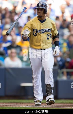 10 août 2014 - Milwaukee, Wisconsin, États-Unis d'Amérique - 10 août 2014 : Carlos Gomez #27, joueur du centre des brasseurs de Milwaukee, retourne sa batte lors du match de baseball de la Ligue majeure entre les Brewers de Milwaukee et les Dodgers de Los Angeles au Miller Park à Milwaukee, WISCONSIN. Dodgers a battu les Brewers 5-1. John Fisher/CSM(image crédit : © John Fisher/Cal Sport Media/ZUMAPRESS.com) Banque D'Images