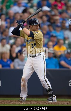 10 août 2014 - Milwaukee, Wisconsin, États-Unis d'Amérique - 10 août 2014 : le receveur Jonathan Lucroy #20 des Milwaukee Brewers à la batte dans le match de baseball de la Ligue majeure entre les Brewers de Milwaukee et les Dodgers de Los Angeles au Miller Park à Milwaukee, WISCONSIN. Dodgers a battu les Brewers 5-1. John Fisher/CSM(image crédit : © John Fisher/Cal Sport Media/ZUMAPRESS.com) Banque D'Images