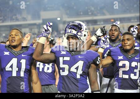 30 août 2014 : . Marcus Mallet (54), linebacker de la TCU Horned Frogs, après un match de football NCAA de game.in entre les Bulldogs de Samford et les Horned Frogs de la TCU au stade Amon G. carter à Fort Worth, Texas. . (Crédit image : © Manny Flores/Cal Sport Media/ZUMAPRESS.com) Banque D'Images