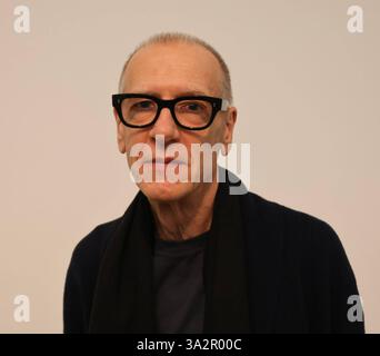 Christian Marclay The Clock 13.03.2025, Allemagne, Stuttgart, Kunstmuseum, Sonderausstellung Christian Marclay , The Clock, ein 24 Stunden filme zum Thema Zeit, mit Ulrike Groos, Leiterin Kunstmuseum Stuttgart Baden-Württtemberg Allemagne *** Christian Marclay The Clock 13 03 2025, Allemagne, Stuttgart, Kunstmuseum, exposition spéciale Christian Marclay , The Clock, un film de 24 heures sur le thème du temps, avec Ulrike Grostgart, directeur du Kunsten Allemagne Württtemberg Banque D'Images