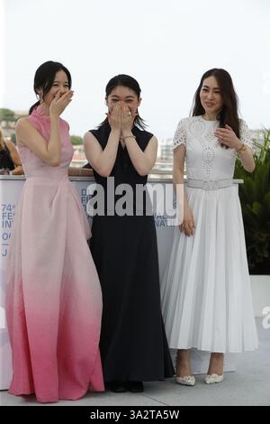 CANNES, FRANCE - 12 JUILLET : (de gauche à droite) Sonia Yuan, Toko Miura et Reika Kirishima à la photocall 'Drive My car' lors de la 74e édition du Festival de Cannes le 12 juillet 2021 à Cannes, France. CAP/GOL ©GOL/Capital Pictures Banque D'Images