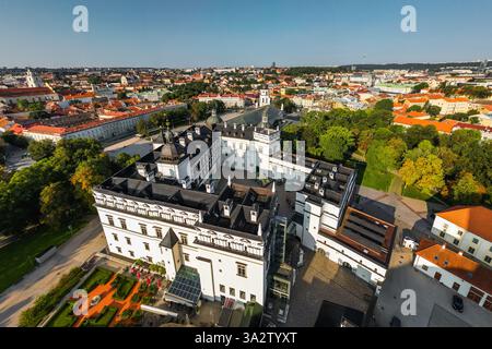 Vue aérienne du Palais Royal des grands ducs de Lituanie dans la vieille ville de Vilnius Banque D'Images