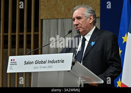 Lyon, France. 13 mars 2025. Le premier ministre François Bayrou visite le salon Global industrie à Lyon, France, le 13 mars 2025. Photo de Julien Reynaud/APS-médias/ABACAPRESS. COM Credit : Abaca Press/Alamy Live News Banque D'Images