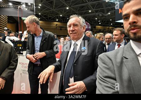 Lyon, France. 13 mars 2025. Le premier ministre François Bayrou visite le salon Global industrie à Lyon, France, le 13 mars 2025. Photo de Julien Reynaud/APS-médias/ABACAPRESS. COM Credit : Abaca Press/Alamy Live News Banque D'Images