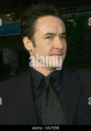 23 AVRIL 2003 - HOLLYWOOD, CA, ÉTATS-UNIS - JOHN CUSACK -..IDENTITÉ - PREMIÈRE -. THÉÂTRE CHINOIS MANN, HOLLYWOOD, CA -. 23 AVRIL 2003 -. NINA PROMMER/ 2003 K30099NP(crédit image : © Globe photos/ZUMAPRESS.com) Banque D'Images