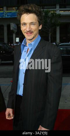 23 AVRIL 2003 - HOLLYWOOD, CA, ÉTATS-UNIS - JOHN HAWKES -..IDENTITÉ - PREMIÈRE -. THÉÂTRE CHINOIS MANN, HOLLYWOOD, CA -. 23 AVRIL 2003 -. NINA PROMMER/ 2003 K30099NP(crédit image : © Globe photos/ZUMAPRESS.com) Banque D'Images