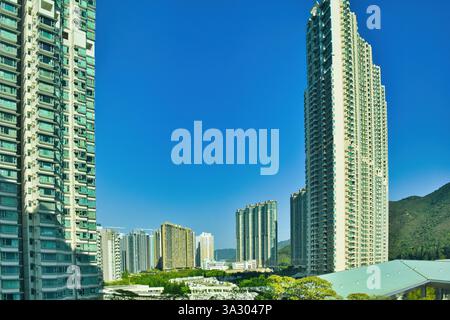 Immeubles résidentiels de grande hauteur sur l'île de Lantau, Hong Kong Banque D'Images