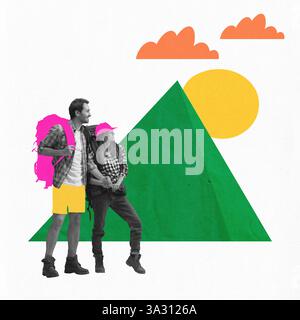 Couple avec des sacs à dos debout devant la montagne avec le soleil et les nuages en arrière-plan, habillé pour l'aventure active. Collage d'art contemporain. Banque D'Images