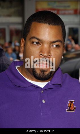 7 NOVEMBRE 2004 - HOLLYWOOD, CALIFORNIE - K40150FB.THE POLAR EXPRESS PREMIÈRE AU GRAUMAN'S.. THÉÂTRE CHINOIS HOLLYWOOD, CA..11/07/2004. FITZROY BARRETT / 2004.ICE CUBE(crédit image : © Globe photos/ZUMAPRESS.com) Banque D'Images