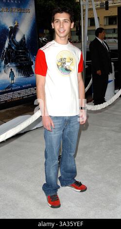 7 NOVEMBRE 2004 - HOLLYWOOD, CALIFORNIE - K40150FB.THE POLAR EXPRESS PREMIÈRE AU GRAUMAN'S.. THÉÂTRE CHINOIS HOLLYWOOD, CA..11/07/2004. FITZROY BARRETT / 2004.JUSTIN BERFIELD(crédit image : © Globe photos/ZUMAPRESS.com) Banque D'Images