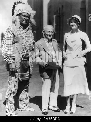 16 février 2005 - Jim Thorpe, Carl Laemmle, Lucille Browne, Portrait, vers 1930's (crédit image : © Glasshouse/ZUMA Wire) Banque D'Images