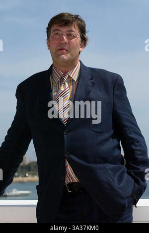 17 mars 2011 - Scarborough, North Yorkshire, Angleterre - STEPHEN Fry.ACTOR.FRANCE.CANNES FILM FESTIVAL, CANNES,.17/05/2002.DI2100.CREDIT:(crédit image : © Globe photos/ZUMAPRESS.com) Banque D'Images