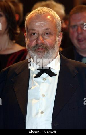 17 mars 2011 - Scarborough, North Yorkshire, Angleterre - MIKE LEIGH.DIRECTOR.FRANCE.CANNES FILM FESTIVAL, CANNES,.17/05/2002.DI2186.CREDIT:(Credit image : © Globe photos/ZUMAPRESS.com) Banque D'Images