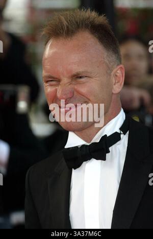 17 mars 2011 - Scarborough, North Yorkshire, Angleterre - STING. POP SINGER.FRANCE.CANNES FILM FESTIVAL, CANNES,.17/05/2002.DI2136.CREDIT :(crédit image : © Globe photos/ZUMAPRESS.com) Banque D'Images