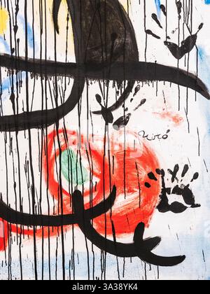 Partie d'un tableau plus grand intitulé 'mai 1968' de Joan Miró, dans la Fundació Joan Miró à Barcelone, Espagne. Banque D'Images