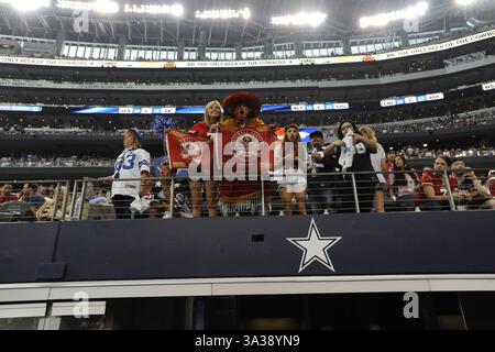 07 septembre 2014 : fans de San Francisco lors d'un match de football NFL entre les 49'rs de San Francisco et les Cowboys de Dallas au AT&T Stadium d'Arlington, TX(image crédit : © Albert Pena/Cal Sport Media/ZUMAPRESS.com) Banque D'Images