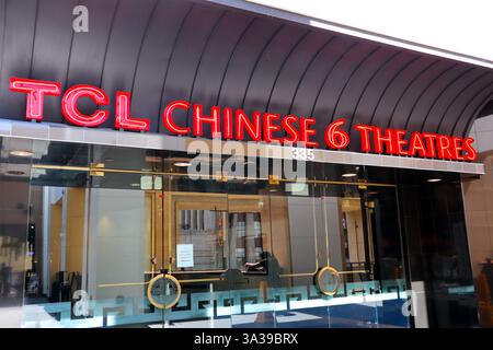 Hollywood (Los Angeles), Californie : Grauman's TCL Chinese Theatre à OVATION Hollywood sur Hollywood Blvd Banque D'Images